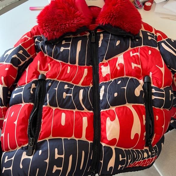 Moncler women down jacket. - Picture 2 of 6